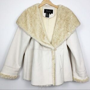 Terry Lewis Faux Fur Coat Womens 1X pit to pit is 28 in length 29 in
